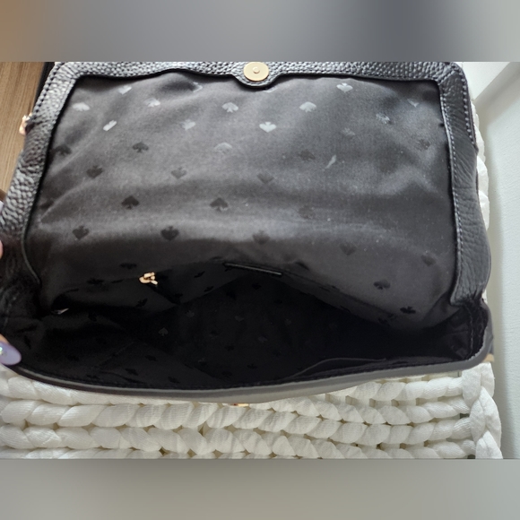 Need to declutter wardrobe - Picture 2 of 8